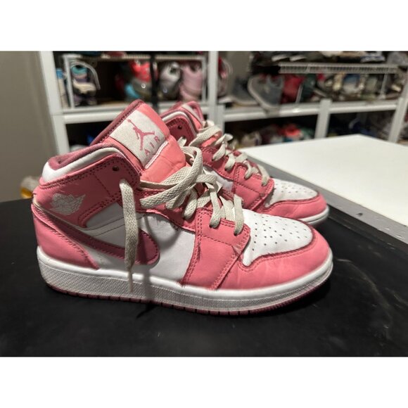 Nike Air Jordan 1 Mid Valentines Day Coral Pink DQ8423 616 Size 5Y/W6.5 - Picture 1 of 8